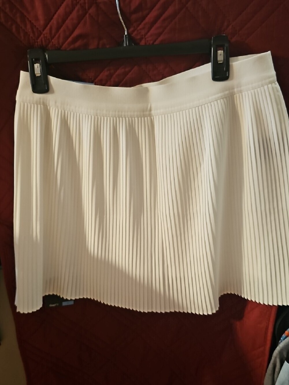 NWT Size Large-GAP Fit Women's White Pleated Skater Skirt - Picture 2 of 5